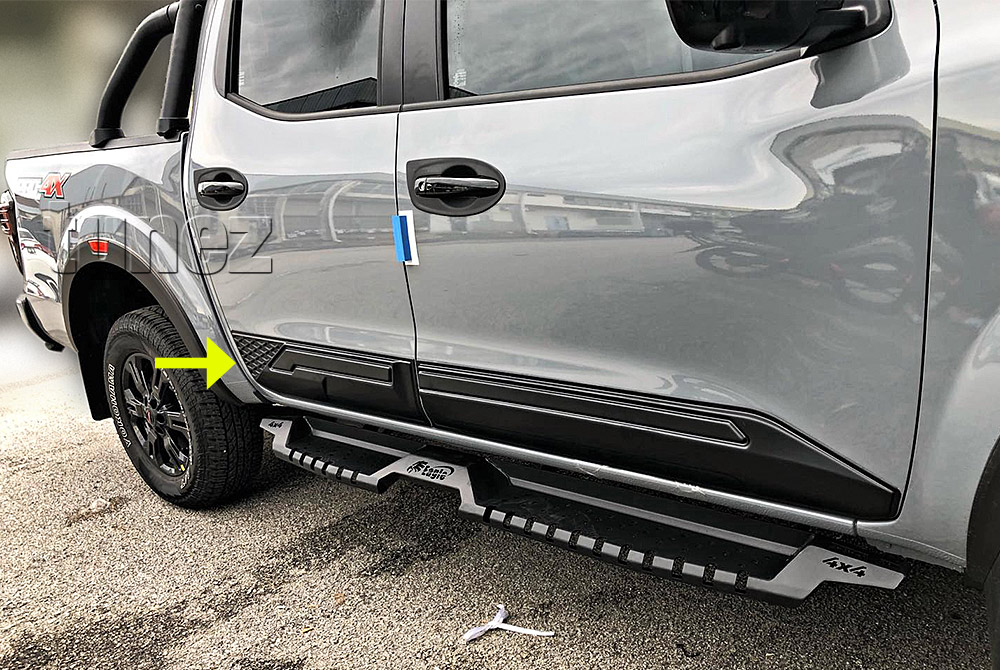 NVM15 Nissan Navara NP300 D23 Door Panel Bumper Cladding Guard Protector ABS Trim 2015 2016 2017 2018 2019 2020 2021 2022 DX RX ST ST-X PRO-4X Matt Matte Material Black OEM Fitting Aftermarket White Line 