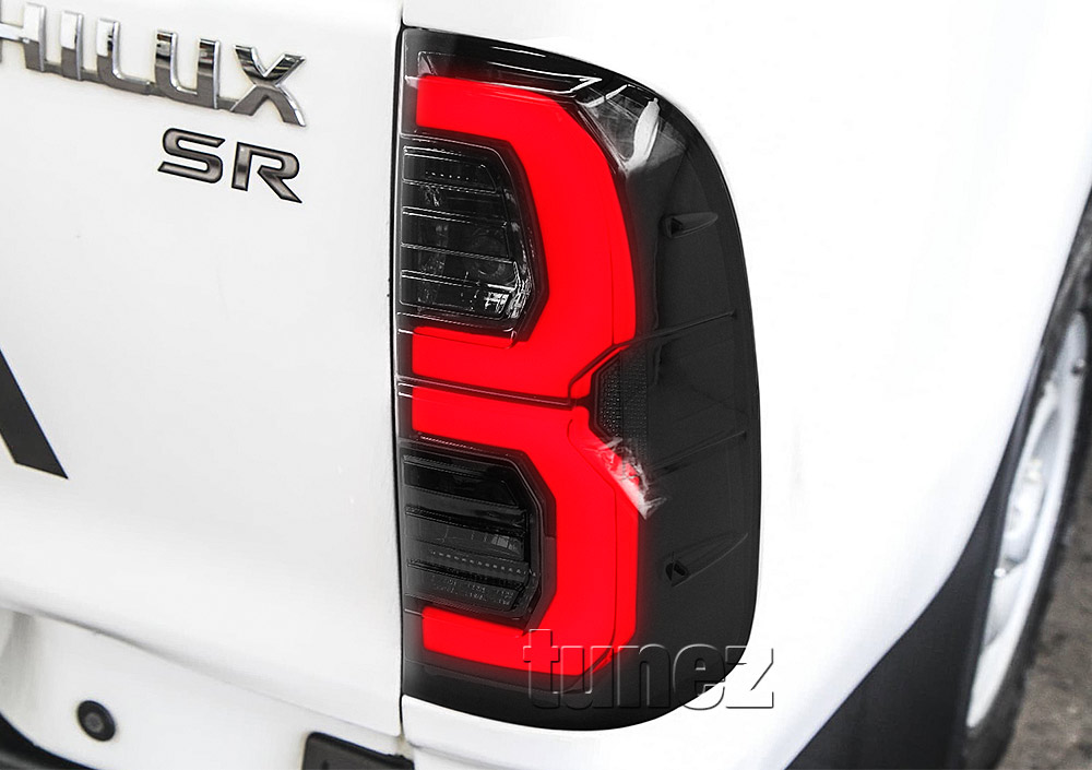 RLTH09 Toyota Hilux 7th Generation Gen 2004 2005 2006 2007 2008 2009 2010 2011 2012 2013 2014 2015 SR SR5 Workmate Invincible Icon Active SR SR5 Workmate Smoked Transparent LED Smoked LED COB Tail Rear Lamp Sequential Turn Signal Lights For Car Smoke AT Taillights Rear Lamp Light Aftermarket Pair